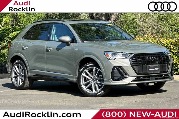 Audi Q3 with VIN: WA1DECF38S1007985