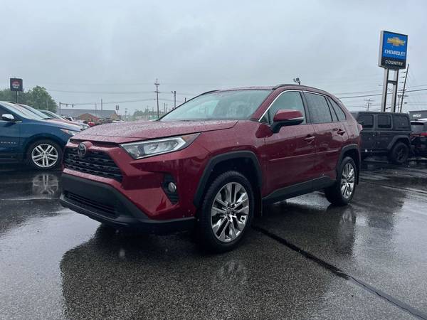 Toyota RAV4 with VIN: 2T3A1RFV0MW176315