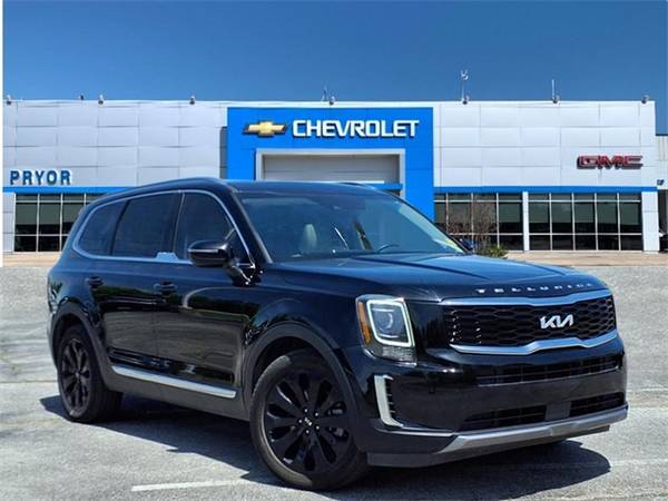 Kia Telluride with VIN: 5XYP3DHC5NG285520