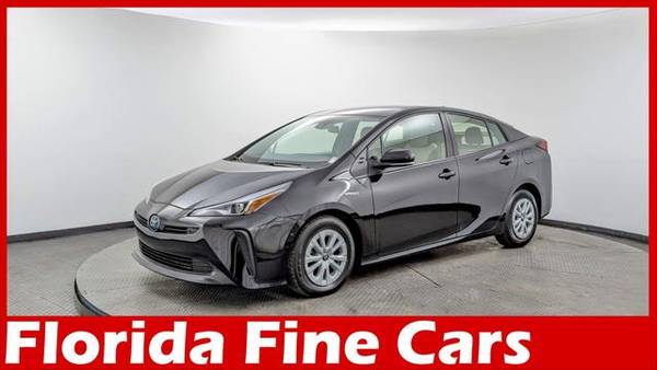 Toyota Prius with VIN: JTDKAMFU5N3178600