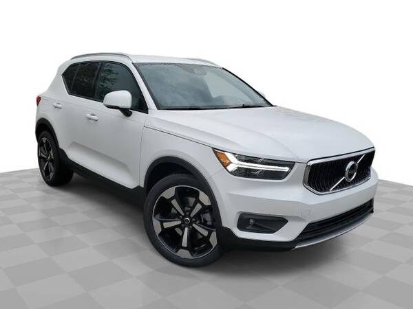 Volvo XC40 with VIN: YV4AC2HK1M2469926