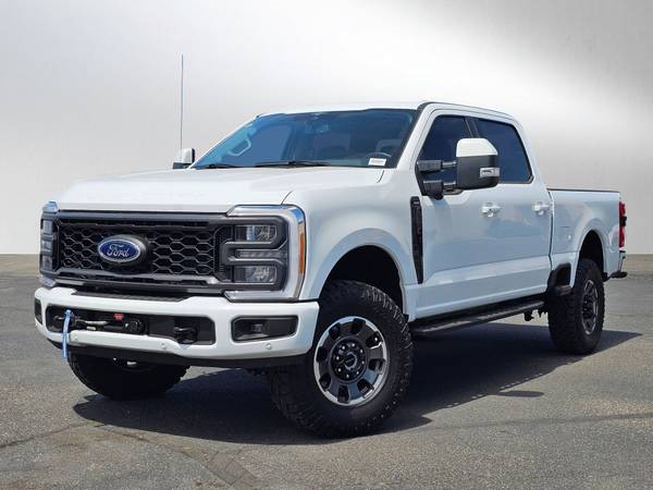 Ford F-250 Super Duty with VIN: 1FT8W2BNXPED94061