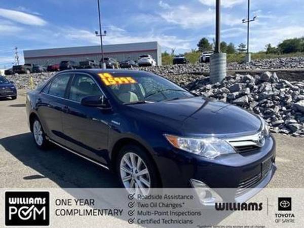 Toyota Camry Hybrid with VIN: 4T1BD1FK3EU137778