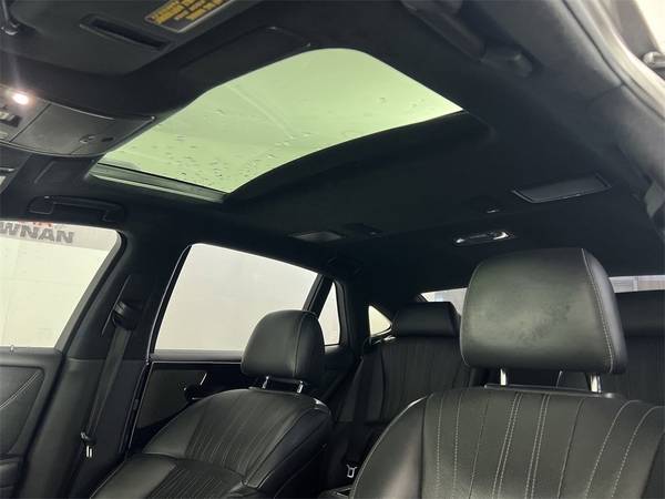 Lexus LS 500h with VIN: JTHBYLFFXJ5001884