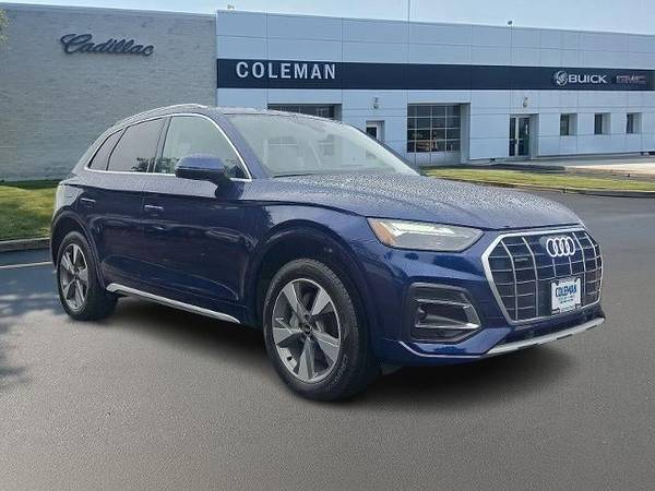 Audi Q5 with VIN: WA1ABAFY8R2047175