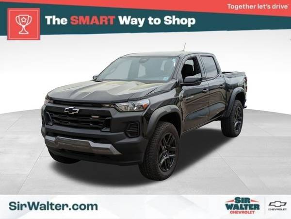 Chevrolet Colorado with VIN: 1GCPTEEKXR1235705