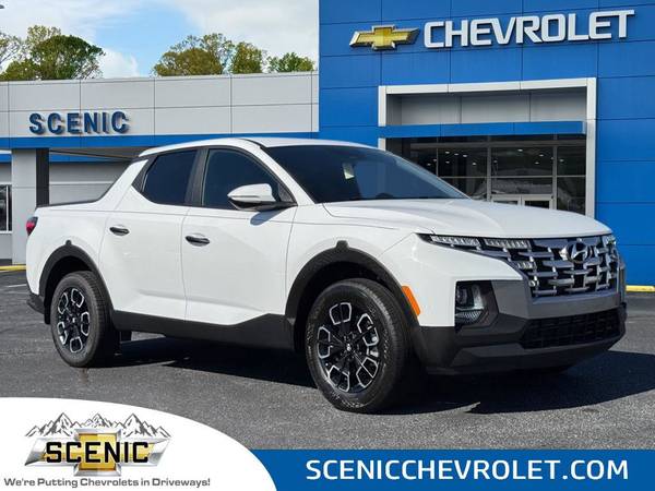 Hyundai Santa Cruz with VIN: 5NTJBDAE5NH031384