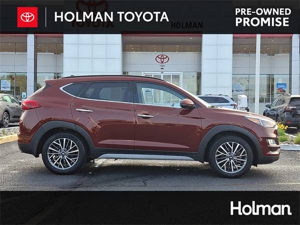 Hyundai Tucson with VIN: KM8J3CAL4LU206646