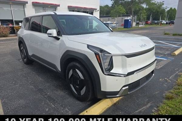 2024 Kia EV9 Light Long Range