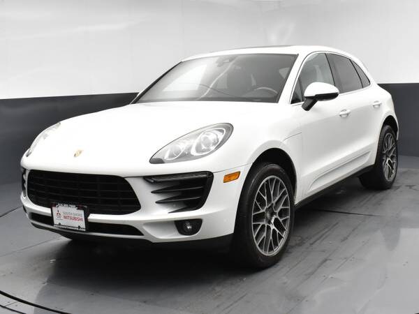 Porsche Macan with VIN: WP1AB2A57FLB59642