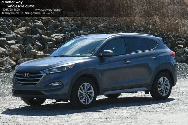 Hyundai Tucson with VIN: KM8J33A40JU692765