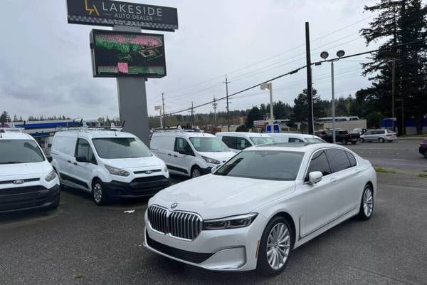 2022 BMW 7 Series 740i