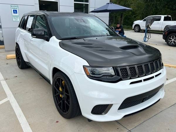 Jeep Grand Cherokee with VIN: 1C4RJFN95JC343269