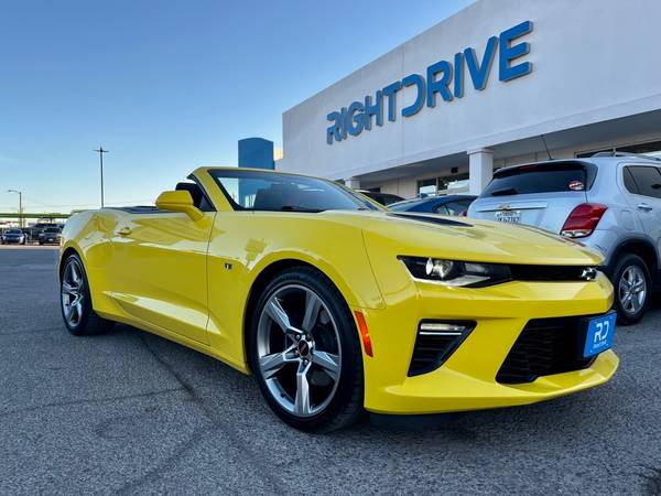 Chevrolet Camaro with VIN: 1G1FF3D73J0117339