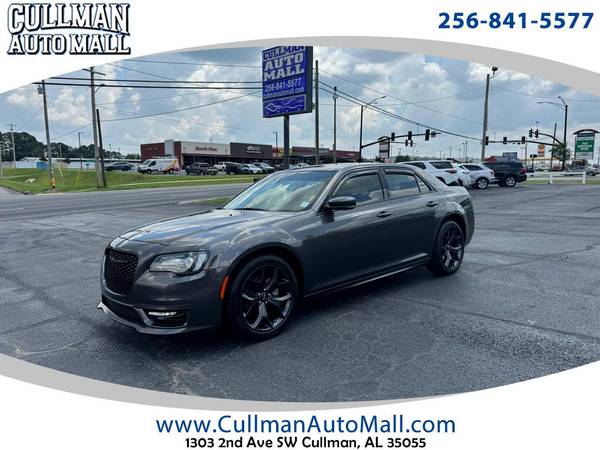 Chrysler 300 with VIN: 2C3CCADG2PH628329