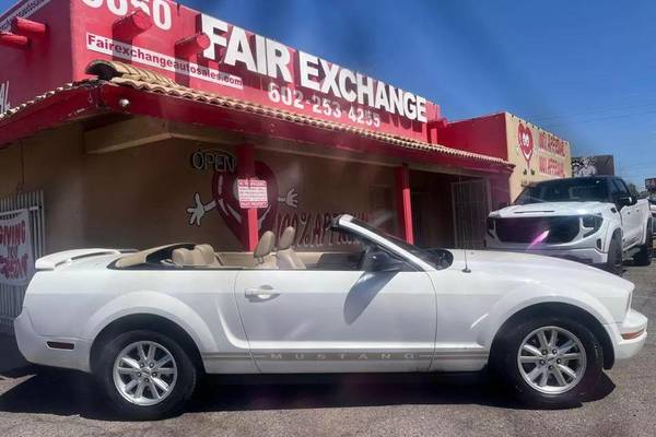 2005 Ford Mustang Deluxe Convertible