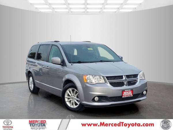 Dodge Grand Caravan with VIN: 2C4RDGCG5KR517901