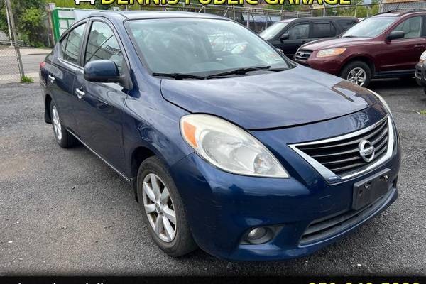 2012 Nissan Versa 1.6 SL