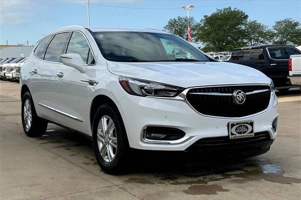 Buick Enclave with VIN: 5GAEVBKWXKJ301460