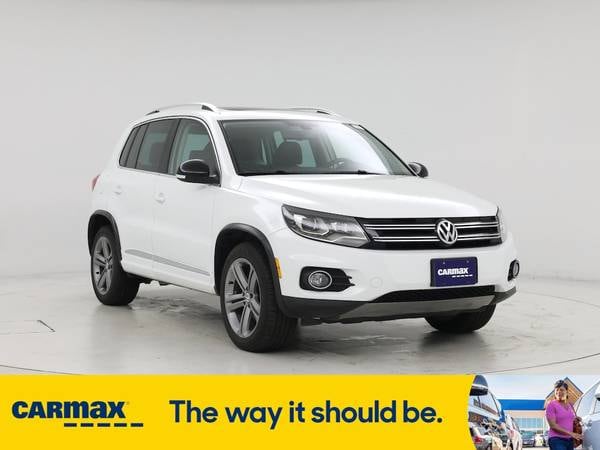 Volkswagen Tiguan with VIN: WVGUV7AX7HW507411
