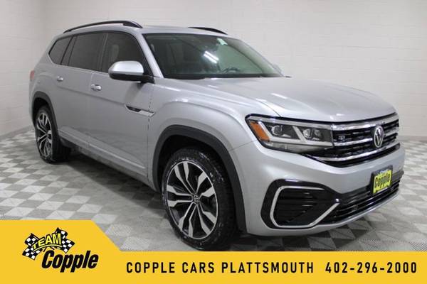 Volkswagen Atlas with VIN: 1V2RR2CA8MC521452