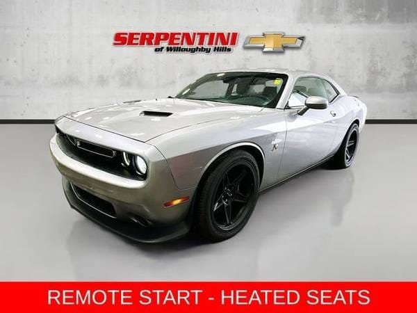 Dodge Challenger with VIN: 2C3CDZFJ4GH199666