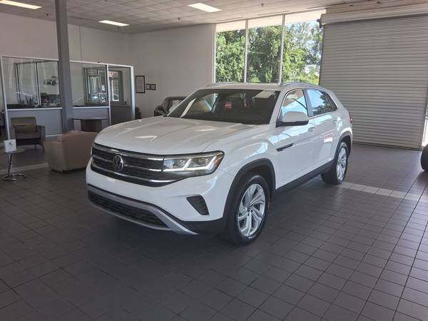 Volkswagen Atlas Cross Sport with VIN: 1V2BC2CA8MC225687