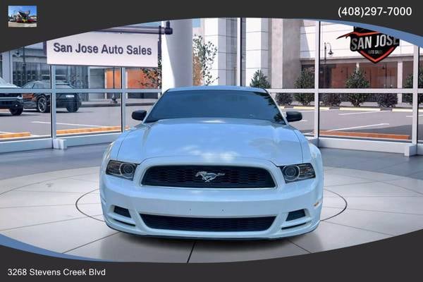 2013 Ford Mustang V6 Premium Coupe