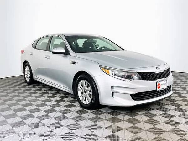 Kia Optima with VIN: 5XXGT4L39JG179562