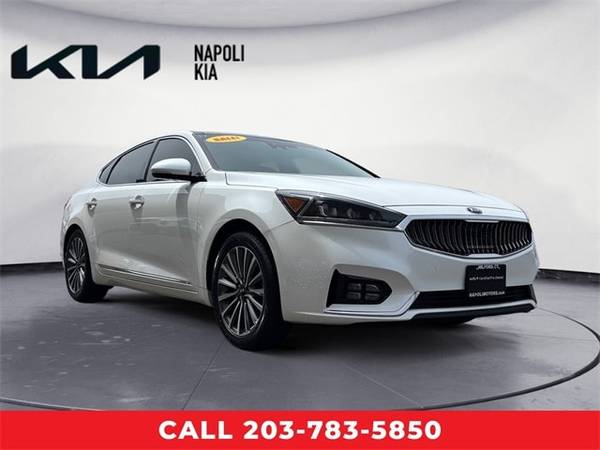 Kia Cadenza with VIN: KNALC4J18H5062812