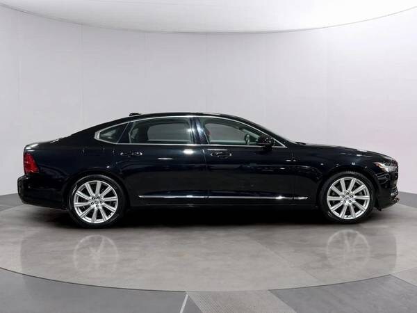 Volvo S90 with VIN: LVYBC0AL4JP029107