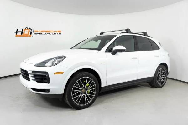 Porsche Cayenne with VIN: WP1AE2AYXKDA50856