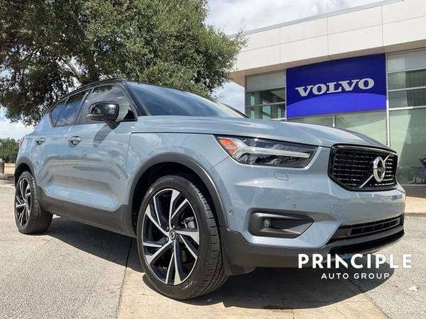 Volvo XC40 with VIN: YV4AC2HM4L2189112