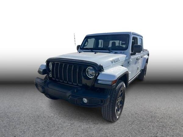 Jeep Gladiator with VIN: 1C6HJTAG3ML596942