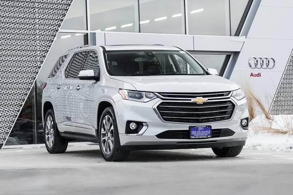 Chevrolet Traverse with VIN: 1GNEVKKW8MJ162289