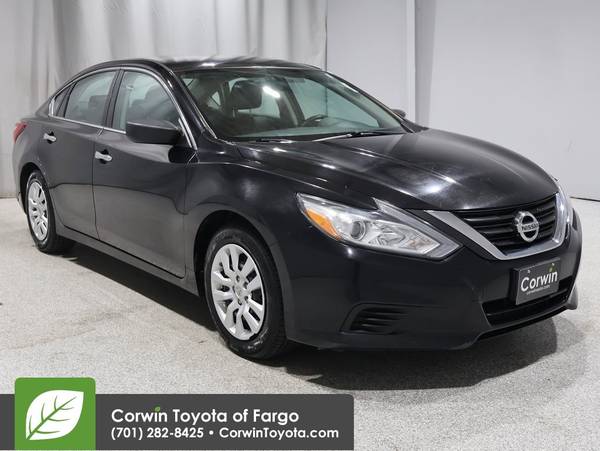 Nissan Altima with VIN: 1N4AL3AP2GC219923