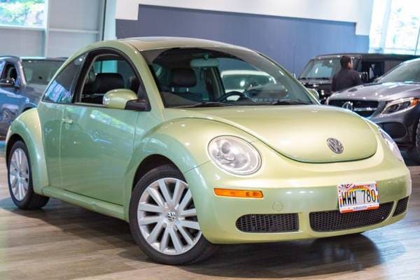 2008 Volkswagen New Beetle SE Hatchback