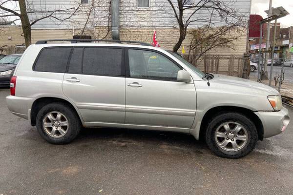 2004 Toyota Highlander Base