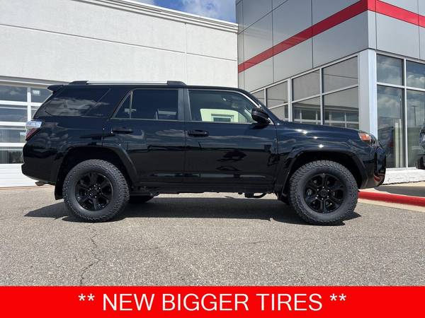 Toyota 4Runner with VIN: JTEMU5JRXR6259858