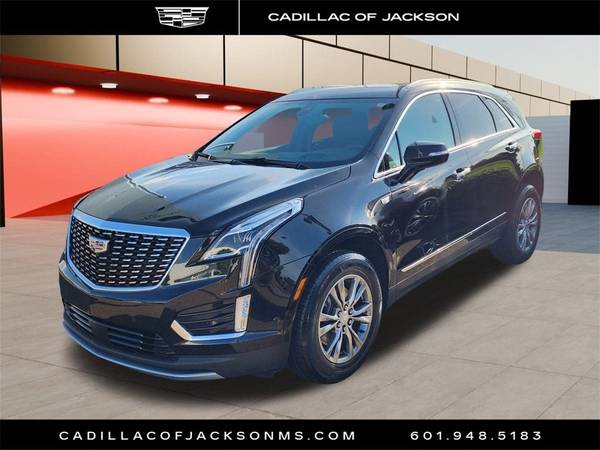 Cadillac XT5 with VIN: 1GYKNCR41NZ174626