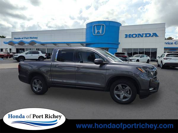 Honda Ridgeline with VIN: 5FPYK3F56NB016771