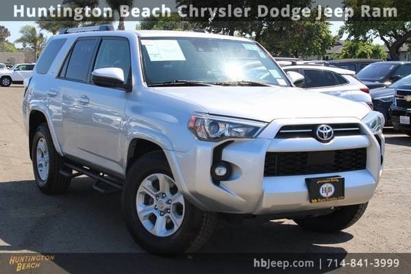 Toyota 4Runner with VIN: JTEEU5JR3M5236019