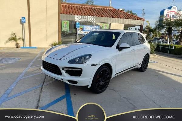 2013 Porsche Cayenne GTS