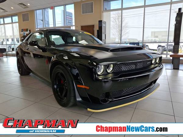 Dodge Challenger with VIN: 2C3CDZH97JH101613