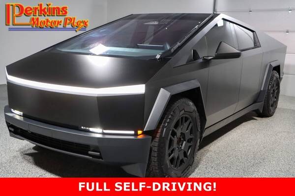Tesla Cybertruck with VIN: 7G2CEHED6RA022411