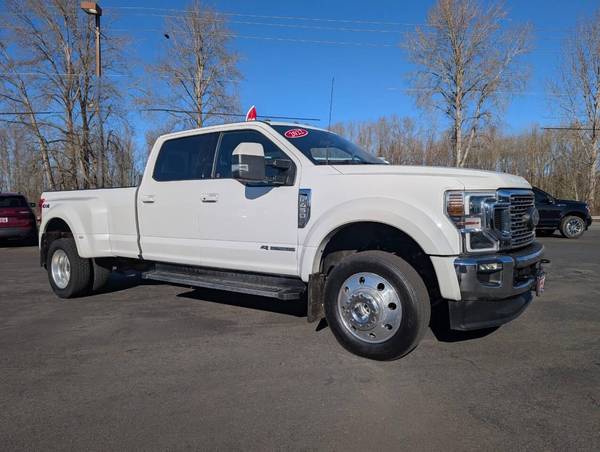 Ford F-450 Super Duty with VIN: 1FT8W4DT3NEE10556