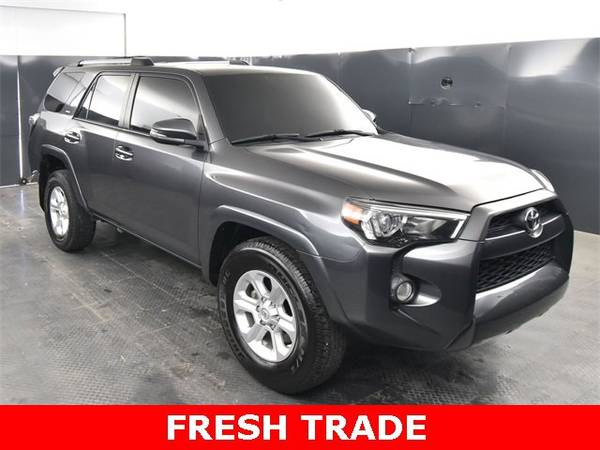 Toyota 4Runner with VIN: JTEZU5JR4K5194748