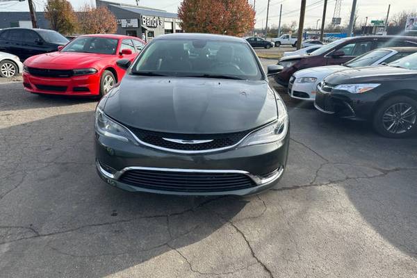 2017 Chrysler 200 Limited