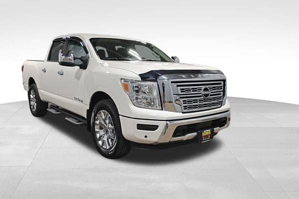2024 Nissan Titan SV Crew Cab