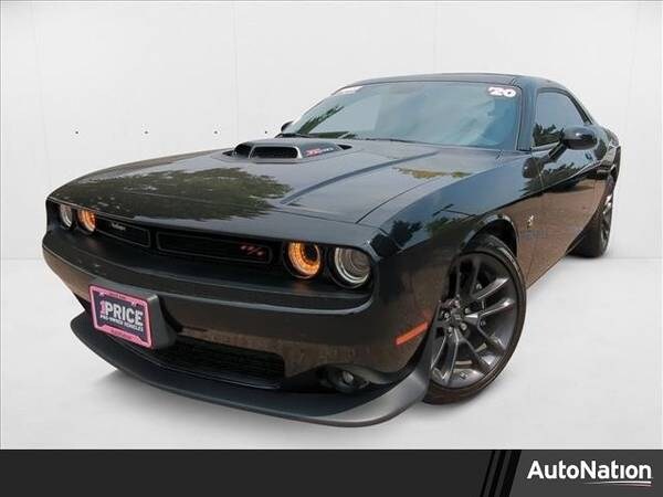 Dodge Challenger with VIN: 2C3CDZFJ0LH165363